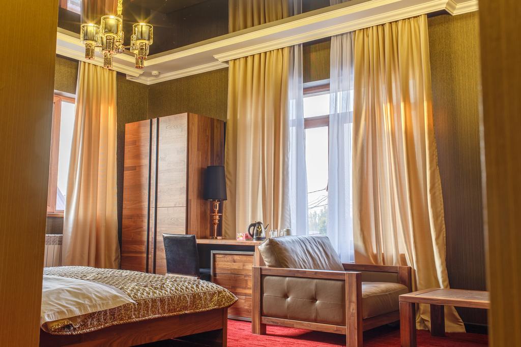 Astor Hotel & Spa Bishkek Quarto foto