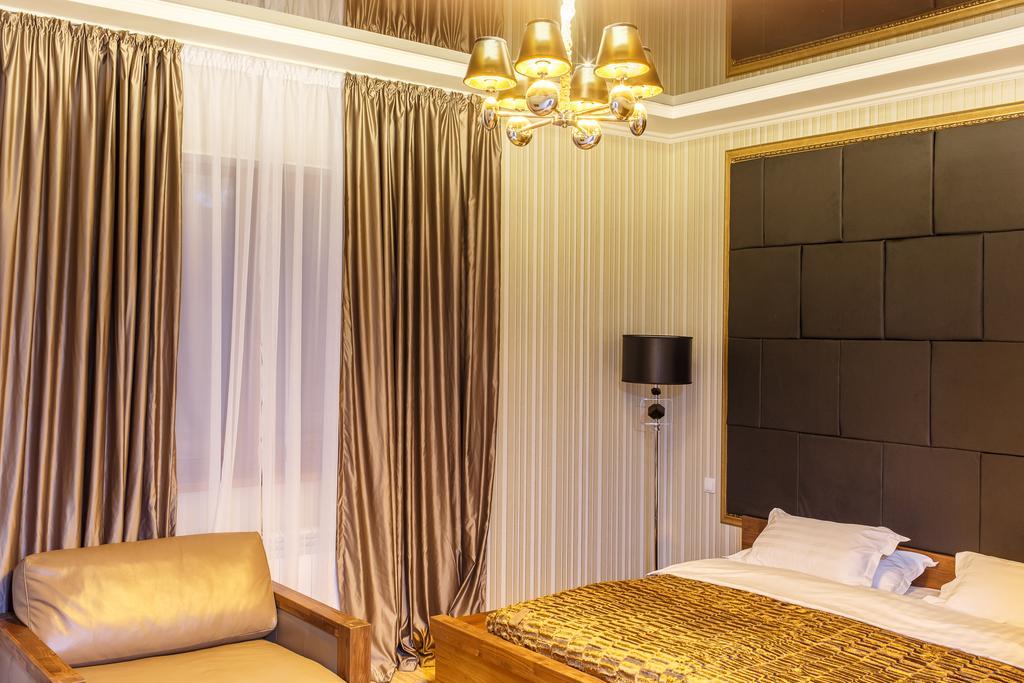 Astor Hotel & Spa Bishkek Quarto foto