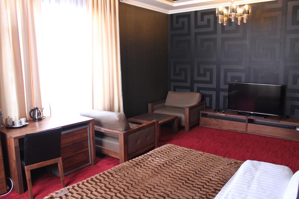 Astor Hotel & Spa Bishkek Exterior foto