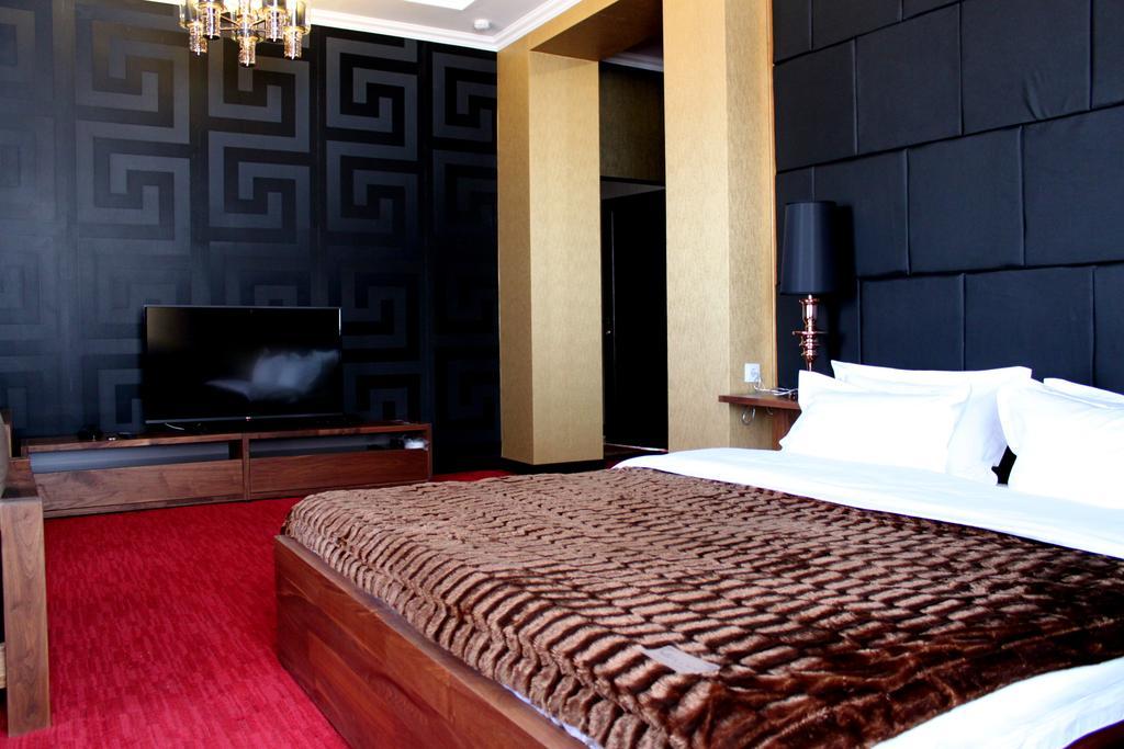 Astor Hotel & Spa Bishkek Exterior foto